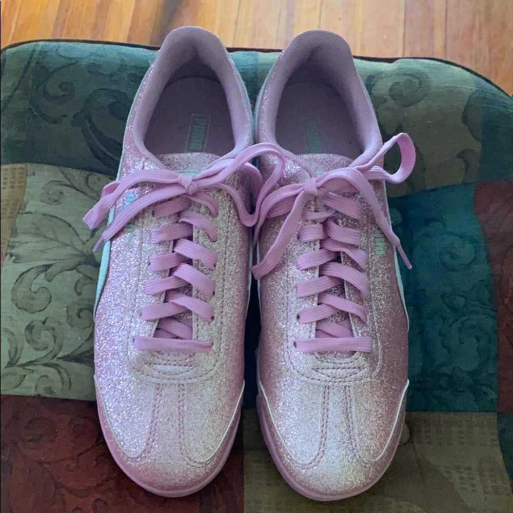 Women’s sneakers